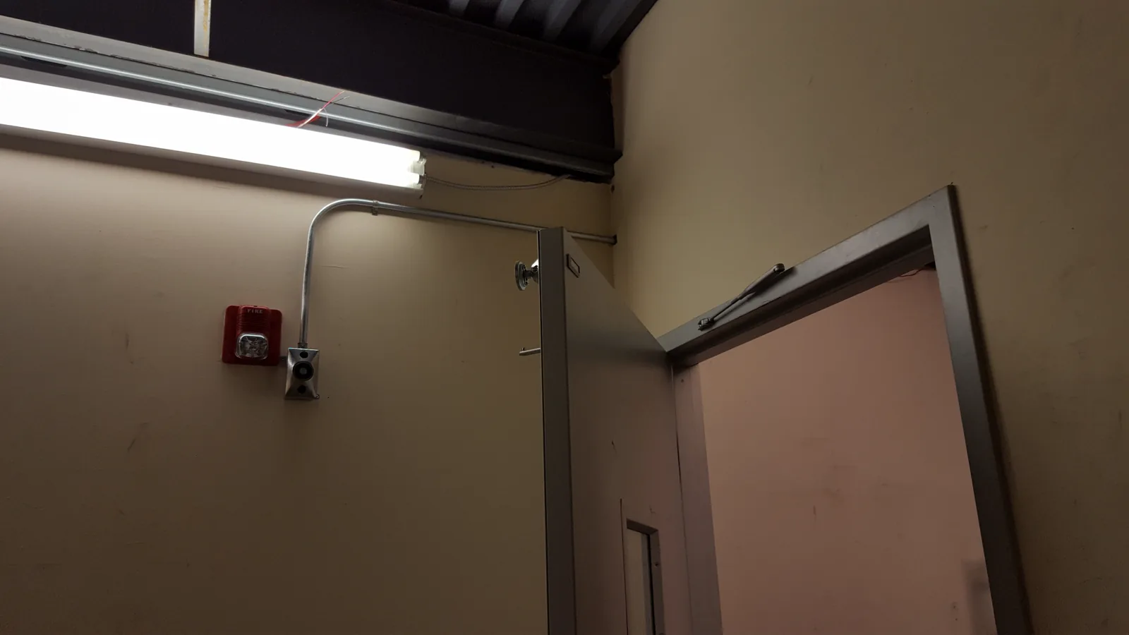 Unusual wall-mounted cable path