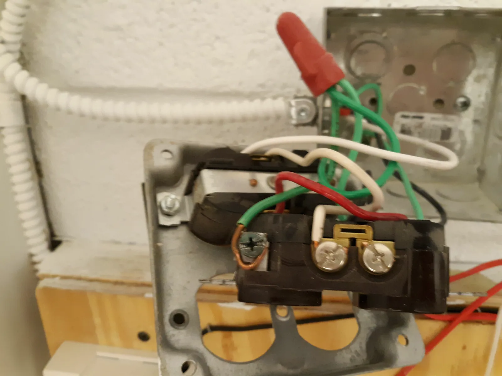 Unsafe transformer wiring