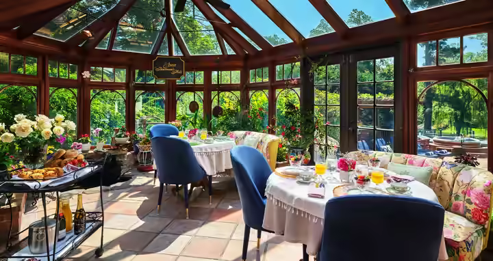 Breakfast in the Conservatory